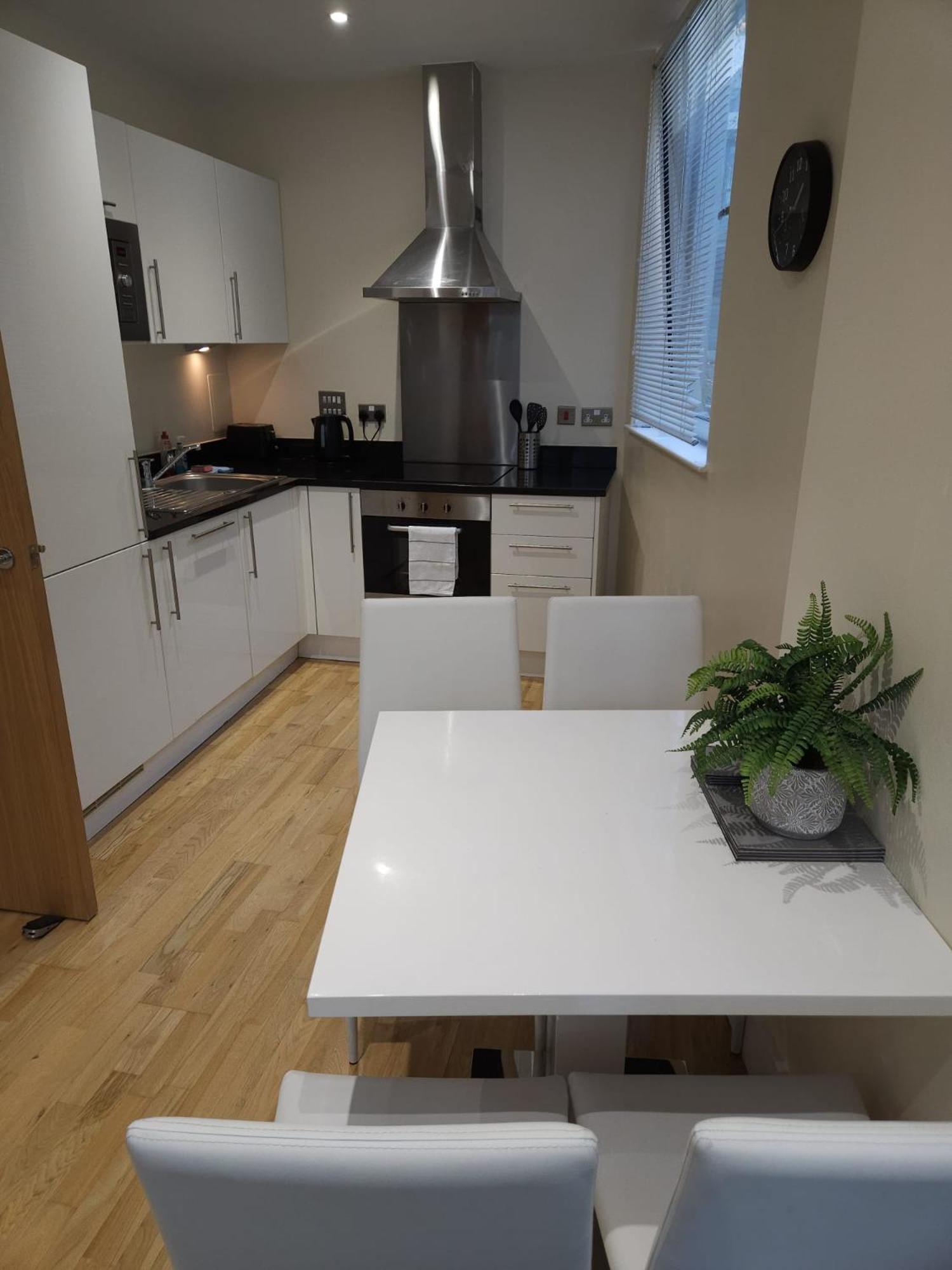 Comfy Spacious Apartment In Canary Wharf Лондон Экстерьер фото